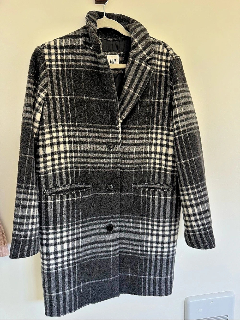 Gap Plaid Coat in Gray & Black Like New